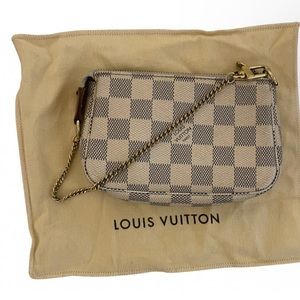 Louis Vuitton mini pochette